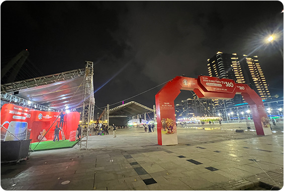 THI CÔNG CỔNG CHÀO TẠI CÔNG VIÊN BỜ SÔNG SÀI GÒN