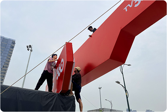 THI CÔNG CỔNG CHÀO TẠI CÔNG VIÊN BỜ SÔNG SÀI GÒN