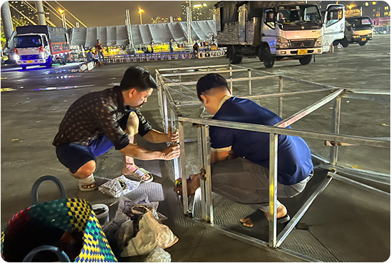 THI CÔNG CỔNG CHÀO TẠI CÔNG VIÊN BỜ SÔNG SÀI GÒN